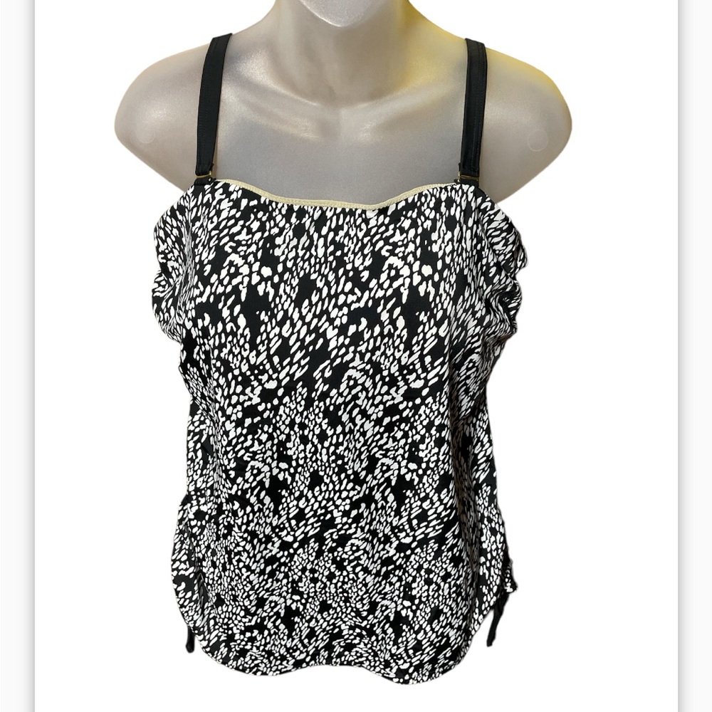 tankini swim suit top black and white size  18 Swim  suits for All plus size